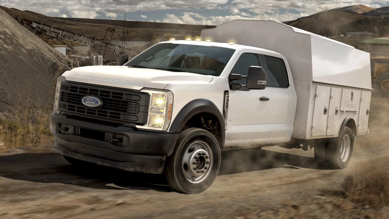 Ford F-550 Super Duty en milieu de travail industriel